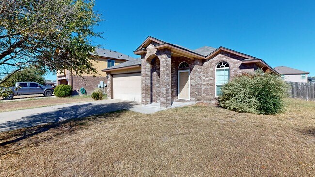 Foto del edificio - FREE DECEMBER RENT!!!