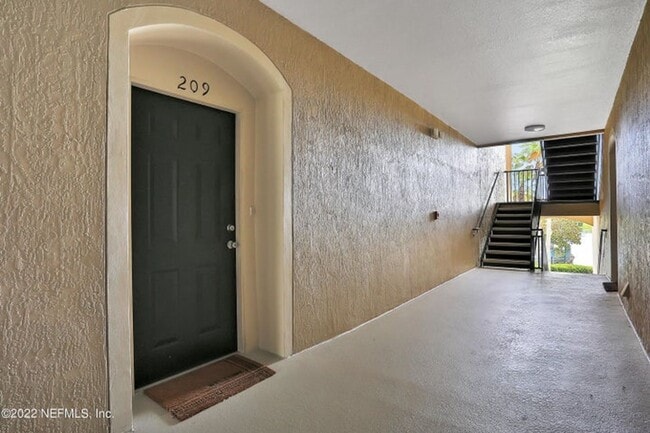 Building Photo - Gated Community