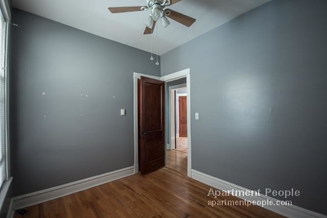Foto del edificio - 1423 W Olive Ave