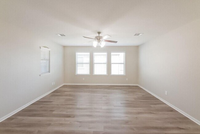 Building Photo - 5210 Gulf Stream Ln