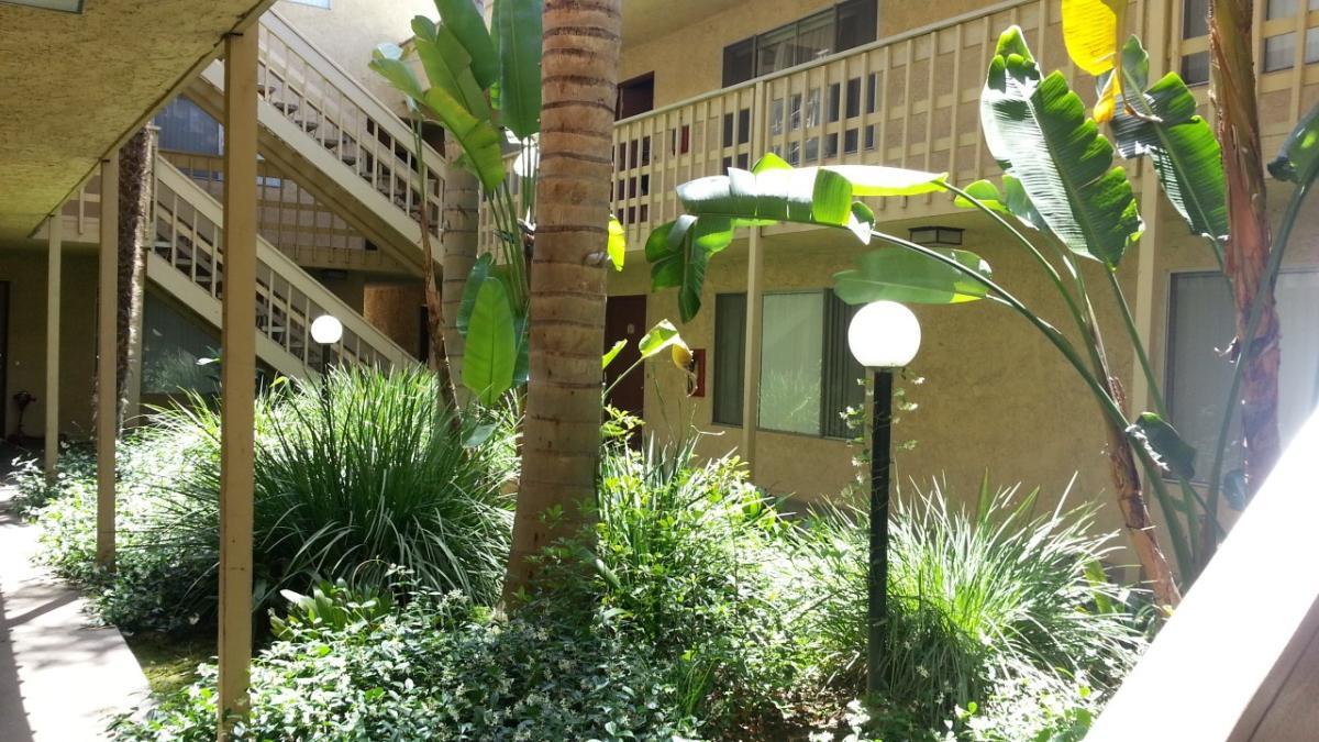 Courtyard - 410 W Imperial Hwy