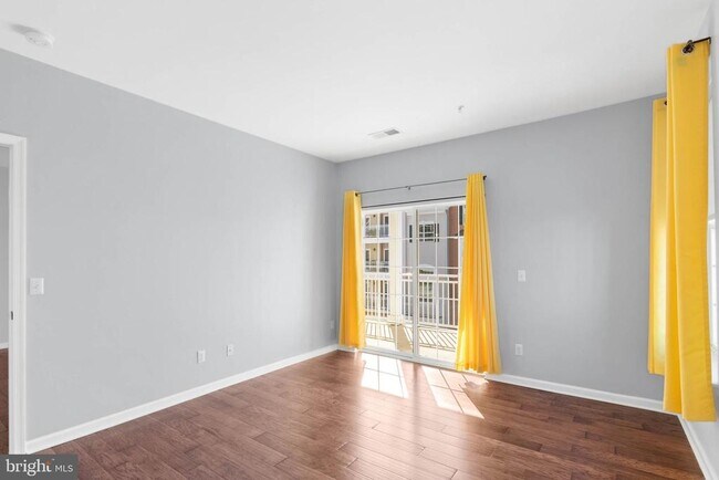 Foto del edificio - 4632 Derby Ct