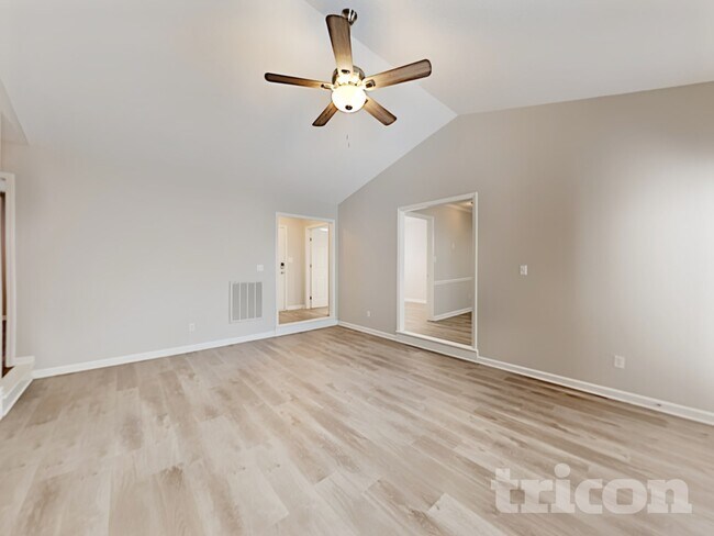 Building Photo - 417 Westonridge Run