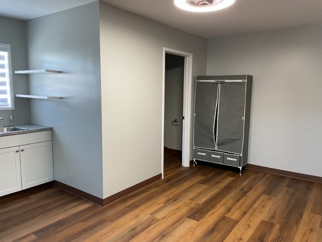 Building Photo - 2739 Magnolia Ave