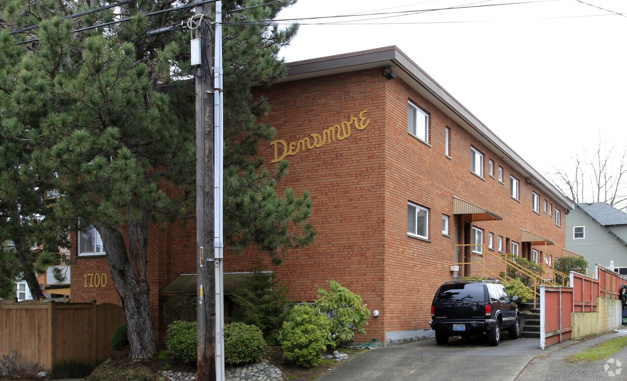 Building Photo - Densmore Apt