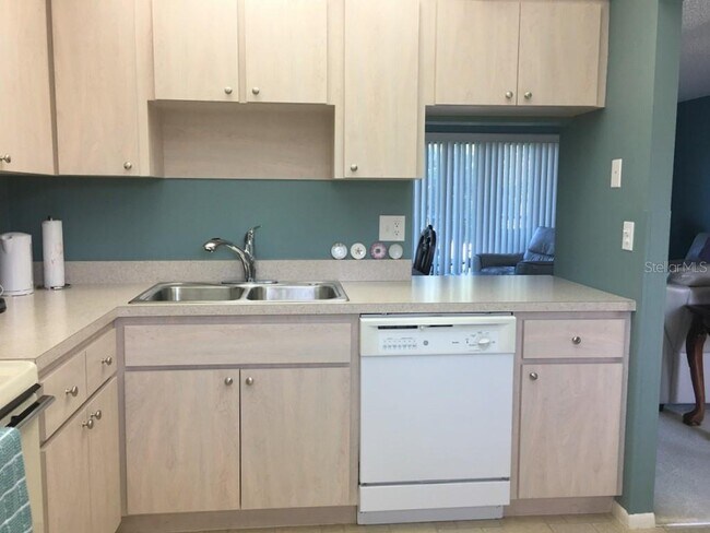 Building Photo - 4240 Ironwood Cir