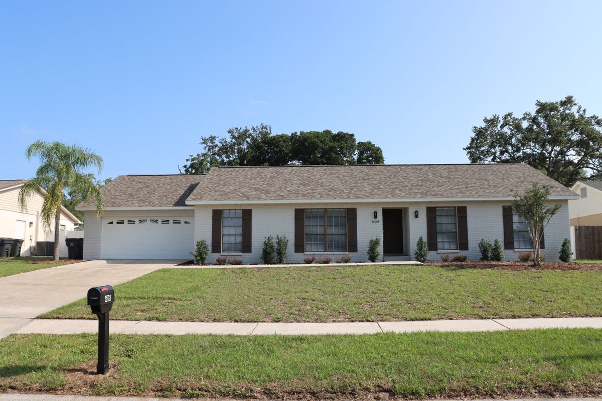 Foto principal - 608 Rosemarie Ave