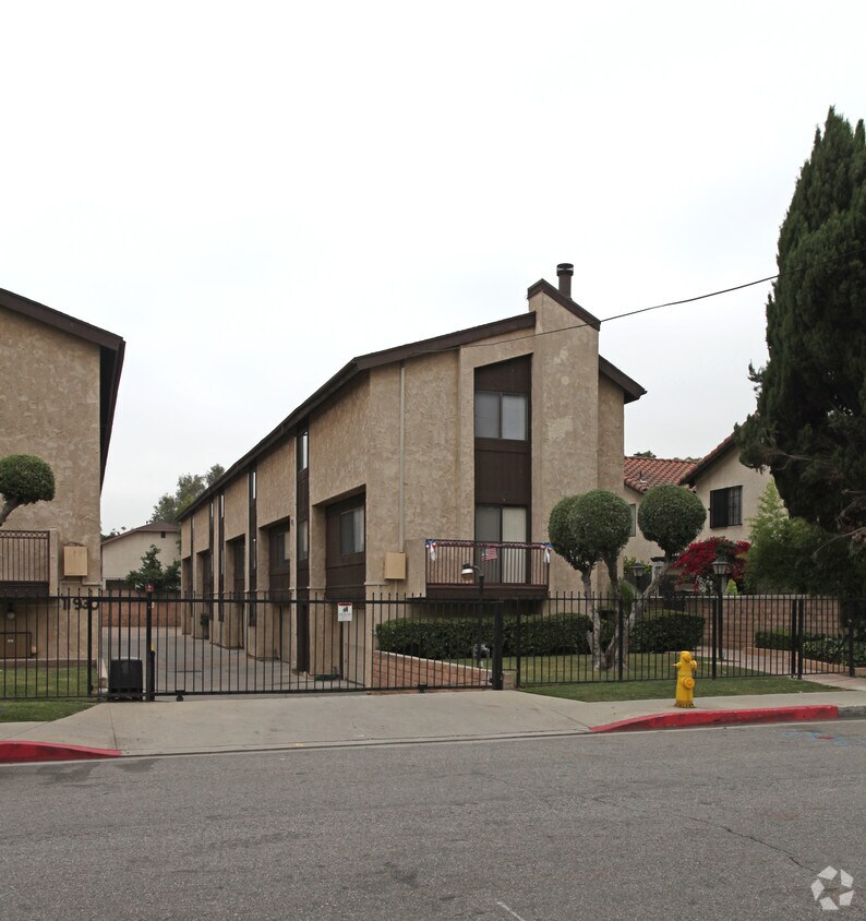 Building Photo - 11930 Deana St