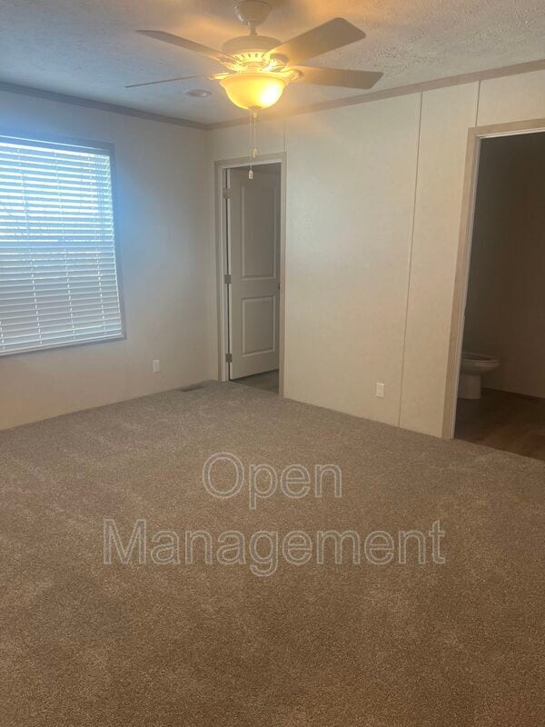 Foto del edificio - 825 1st Ave E