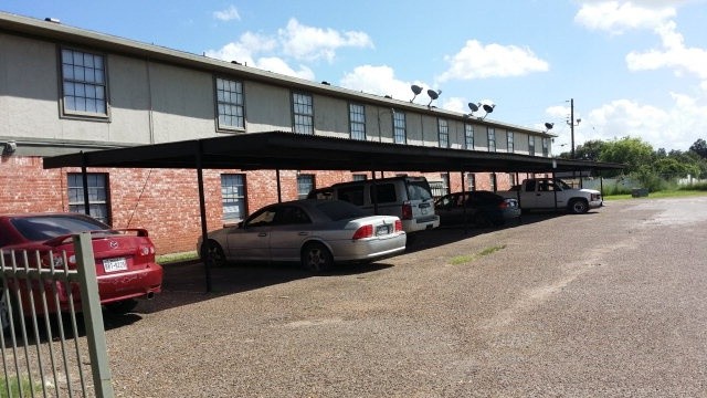 Foto del edificio - Courtyard Apartments