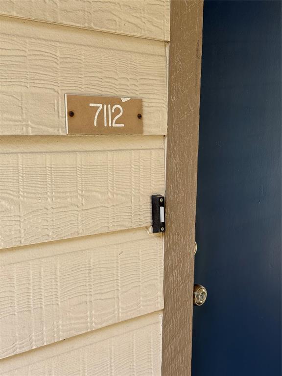 Foto del edificio - 7112 N Holiday Dr