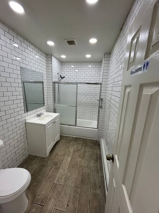 Building Photo - 436 Gregory St