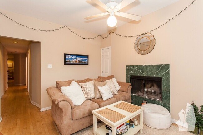 Foto del edificio - 567 W Arlington Pl