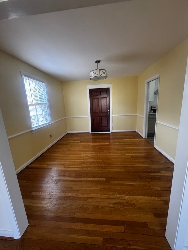 Building Photo - 8409 Freestone Ave