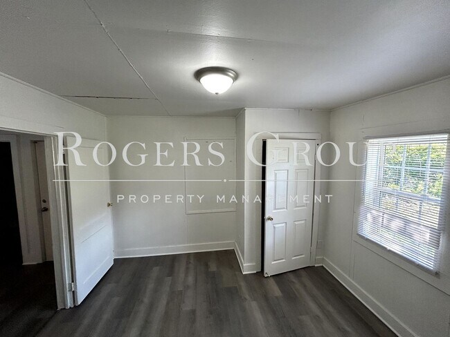 Foto del edificio - Homes for rent in Louisburg NC - 303 Perry...