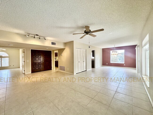 Building Photo - 64427 E Rolling Rock Ct