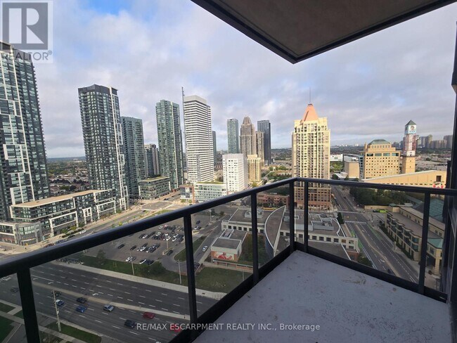 Building Photo - 330-2330 Burnhamthorpe Rd W