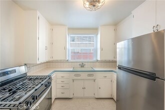 Building Photo - 4469 W 59th Pl