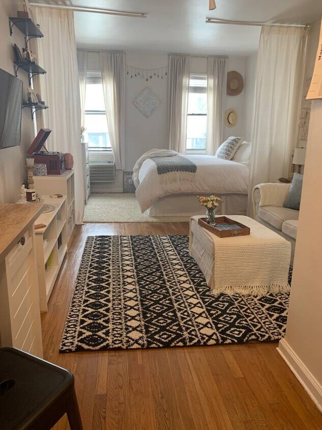 Foto principal - 435 E 85th St