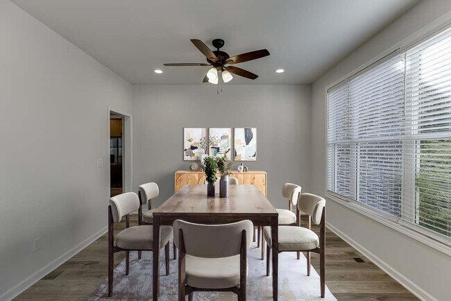 Foto del edificio - 3477 N Berkeley Lake Rd NW