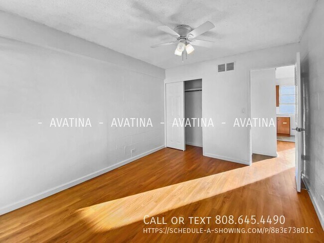 Building Photo - (Video!) Remodeled 2 bdrm W/ parking!