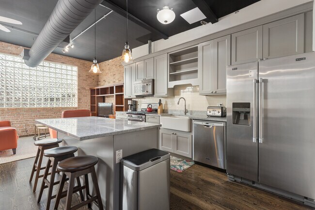 Foto del edificio - 1214 W Belmont Ave