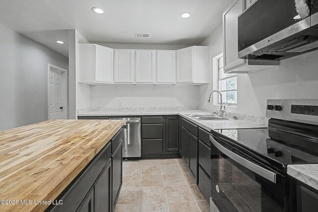 Foto del edificio - 9424 Daisy Vestry Rd