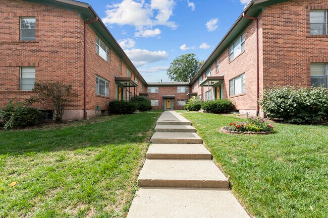 Foto del edificio - 4104 Clark Ave