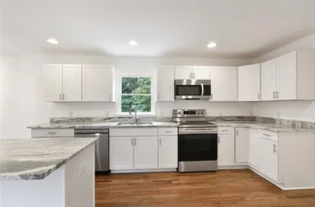 Foto del edificio - 2260 Pilgrim Mill Rd
