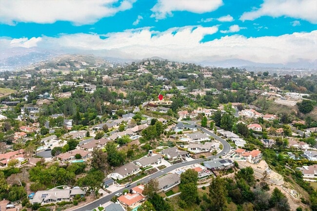 Foto del edificio - 10272 Overhill Dr