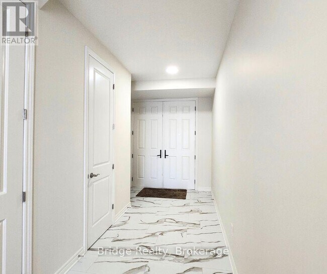 Building Photo - 20 Welch Ct