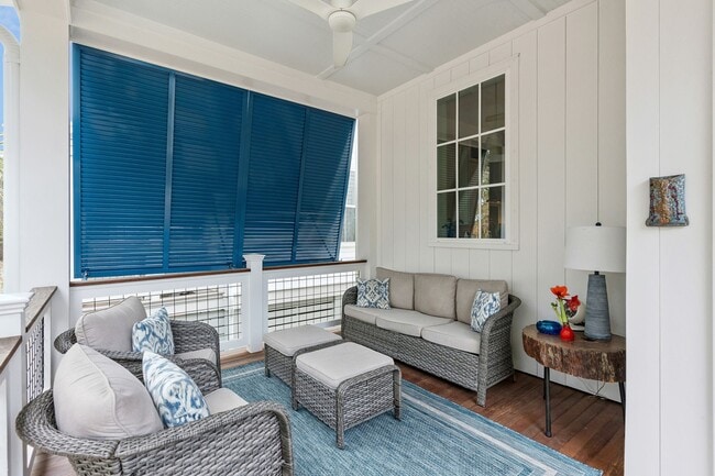 Building Photo - 9013 Stern Aly