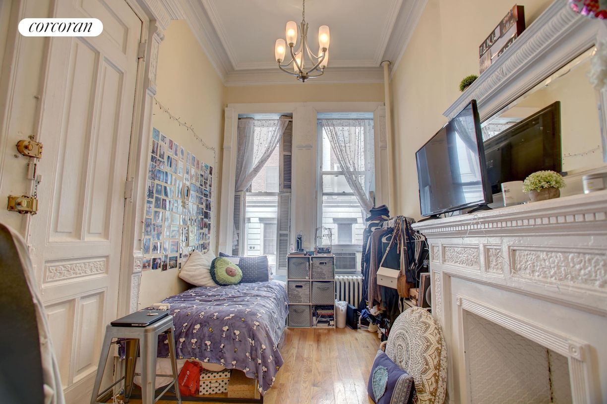 Primary Photo - 130 W 73rd St