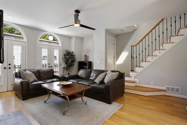 Foto del edificio - 833 Piedmont Ave NE