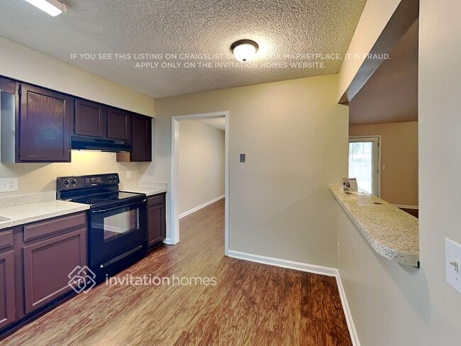 Building Photo - 12281 Autumnbrook Trail E