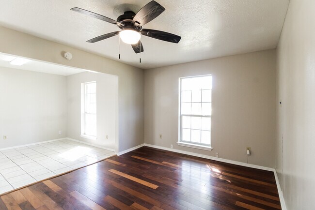 Foto del edificio - 20302 Fox Haven Ln