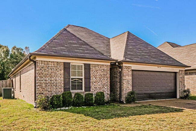 Building Photo - 9439 Darren Cir S