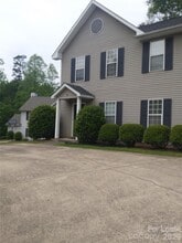 Building Photo - 802 Selwyn Oaks Ct