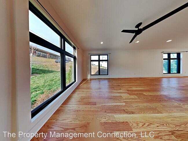 Building Photo - 4 br, 5 bath House - 1256 Thomas Street
