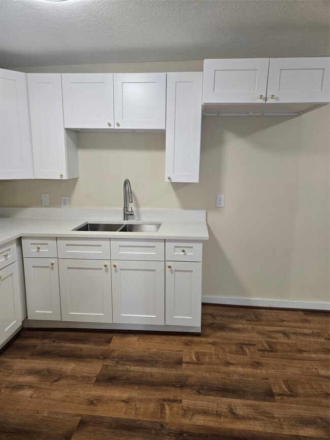 Building Photo - 2216 3rd St