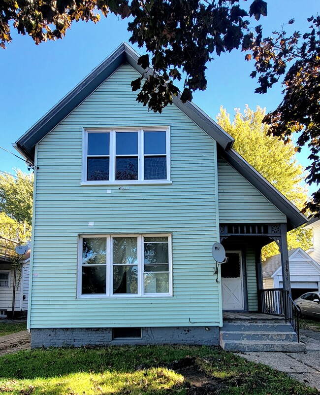 Foto del edificio - 1619 Myrtle St