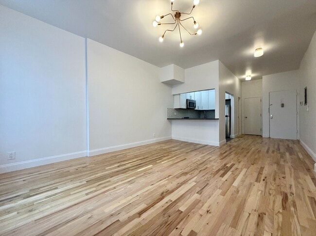 Foto del edificio - 346 W 52nd St