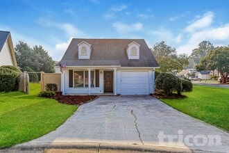 Building Photo - 113 Cobblestone Cir