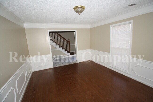 Building Photo - 7169 Country Oaks Cove