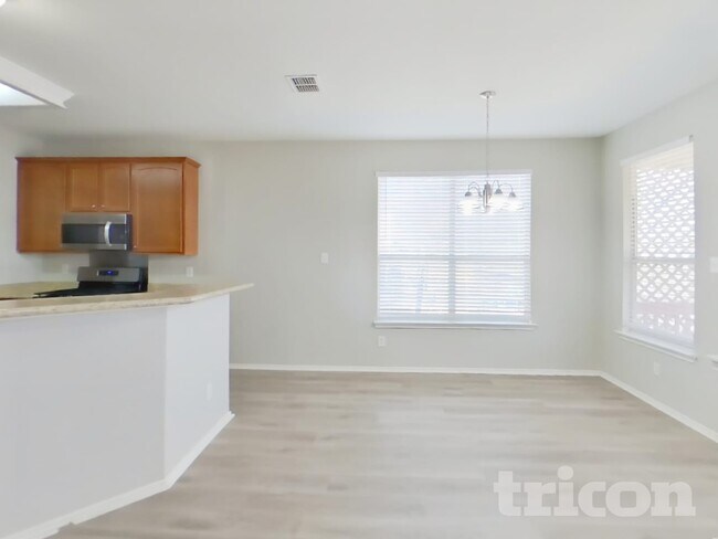 Foto del edificio - 6514 Oldham Cove