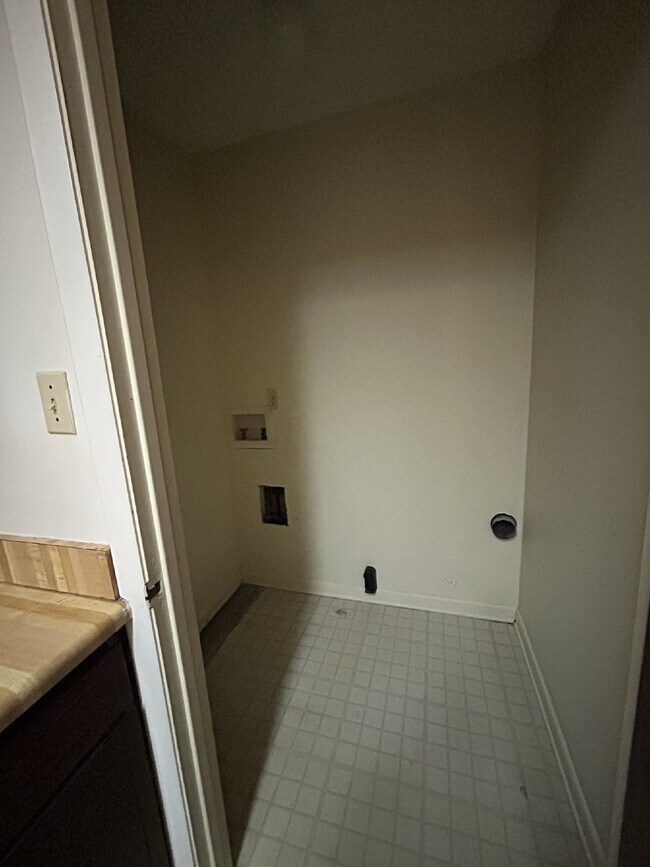 Foto del edificio - Apartment For Rent