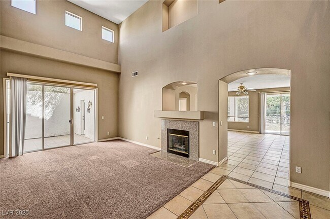 Building Photo - 1332 Dream Valley St