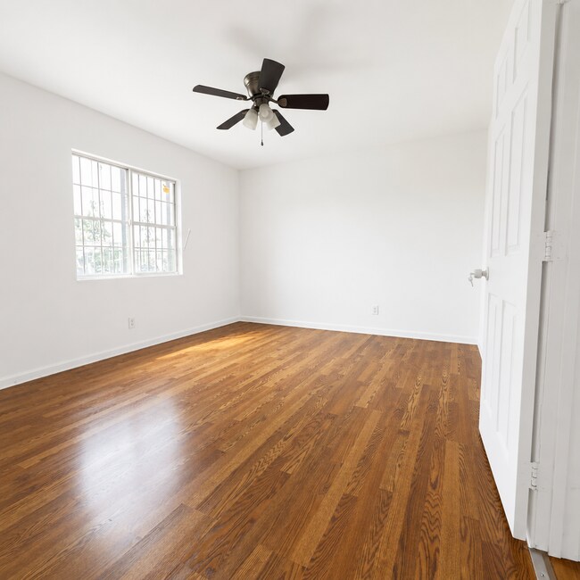 Foto del edificio - 3321 W 63rd St