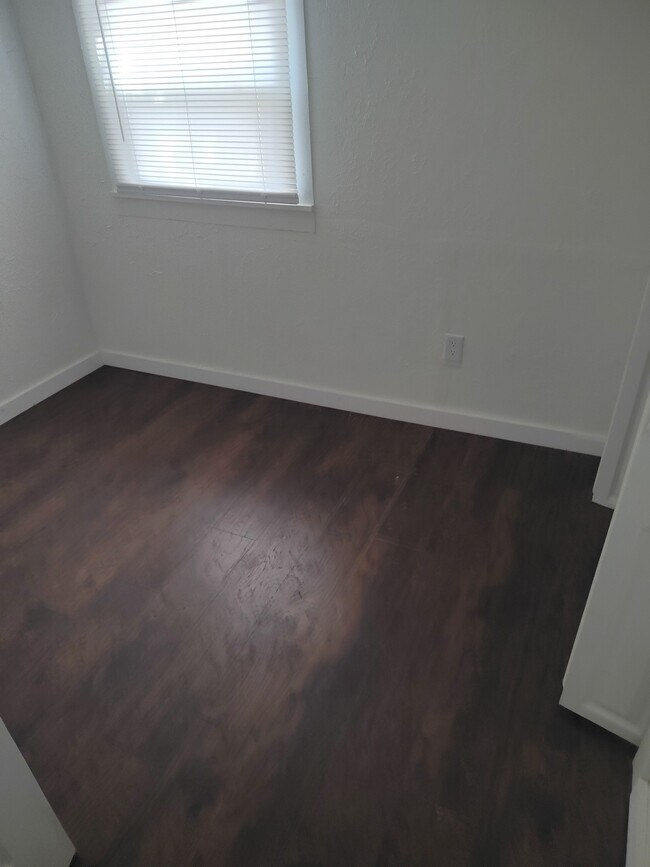Foto del edificio - 607 W Apache St