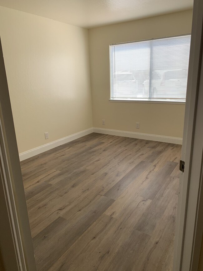 Foto del edificio - 743 Golden Oak Ct